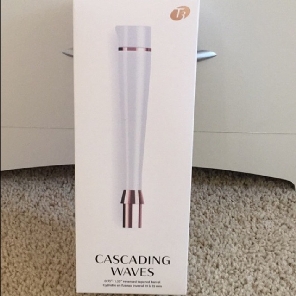T3 Cascading Waves Curling Iron Barrel New w/o box